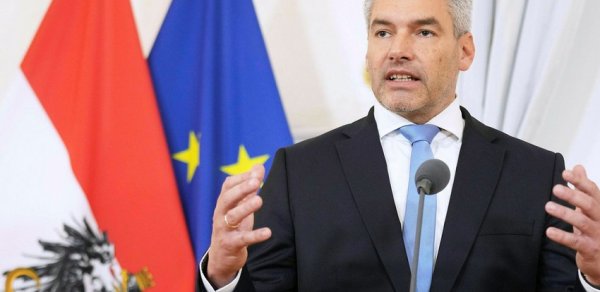 Avstriya kansleri Moskvada səfərdədir - Putinlə görüşəcək