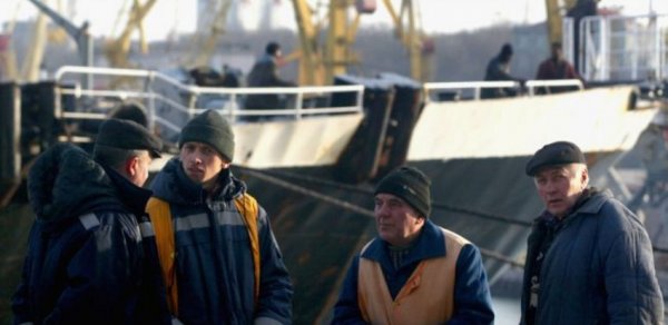 Mariupolda Ukraynaya aid yük gəmisinin heyəti əsir götürülüb