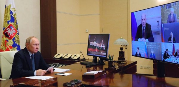 Putin: Rusiyaya qarşı qoyulan sanksiyalar uğursuz oldu