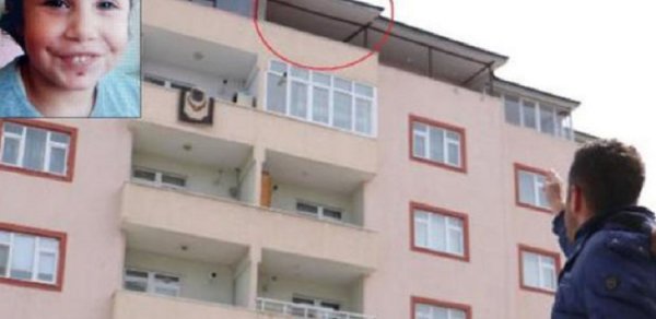 Altıncı mərtəbənin eyvanından yıxılan uşağın həyatını xilas etdi – ANBAAN VİDEO