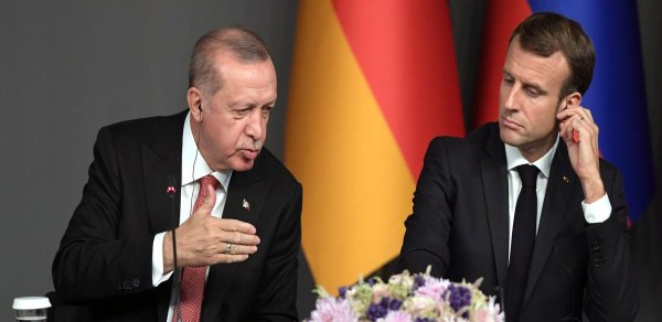 Ərdoğan: “Makronun qələbəsi Türkiyə-Fransa əlaqələri üçün daha uğurlu olacaq”