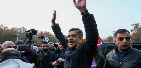 Vanetsyan: “Ermənistan müxalifəti hakimiyyətlə sövdələşməyə getməyəcək”