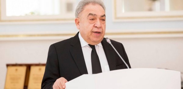 Səfa Mirzəyev təqaüdə göndərildi