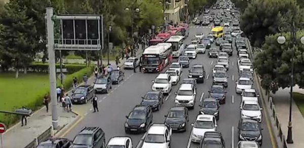 Hazırda hansı yollarda tıxac var? - SİYAHI