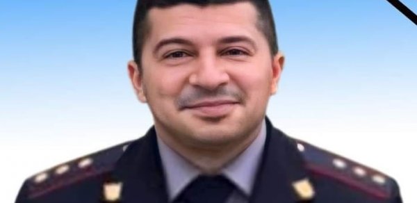 Silahla ehtiyatsız davranması nəticəsində ölən polis əməkdaşı bu imiş