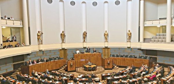 Finlandiya parlamenti NATO üzvlüyü ilə bağlı qərarını verdi