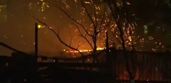 Bakının mərkəzində güclü yanğın başladı - VİDEO