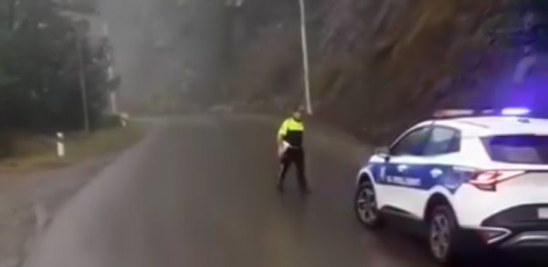 Azərbaycan polisindən nümunəvi addım - VİDEO