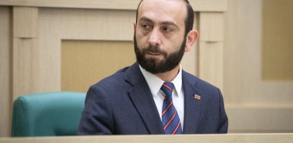 Mirzoyan: Ermənistan Azərbaycanla sülh müqaviləsinin bağlanmasında maraqlıdır