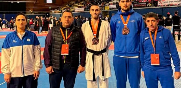 Azərbaycanın iki taekvondoçusu Niderlandda medal qazanıb