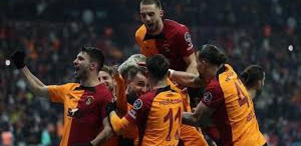 “Qalatasaray" "Antalyaspor"u böyük hesabla məğlub edib