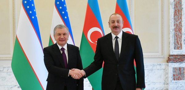 Prezidenti İlham Əliyevlə Prezident Şavkat Mirziyoyev arasında telefon danışığı olub