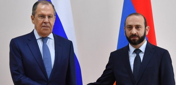 Lavrov və Mirzoyan sülh sazişini müzakirə ediblər