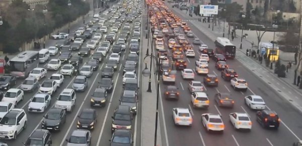 Bakıda bu yollarda sıxlıq var - SİYAHI