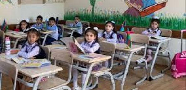 Bu gündən ibtidai siniflərin 5 günlük yaz tətili başlayıb