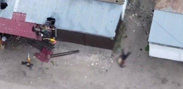 Ukrayna Xerson bazarına dronlarla zərbə endirib, 7 nəfər ölüb,