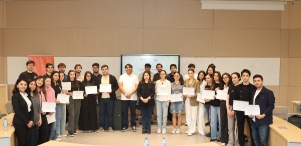 Unibank ADA və UNEC tələbələri üçün dayanıqlı maliyyə seminarları təşkil edib - FOTOLAR