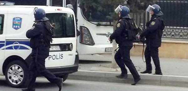 Abşeronda əməliyyat keçirilib, axtarışda olan 10 nəfər saxlanılıb