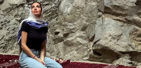 Arzu Əliyeva Əshabi-Kəhf ziyarətgahında - FOTO