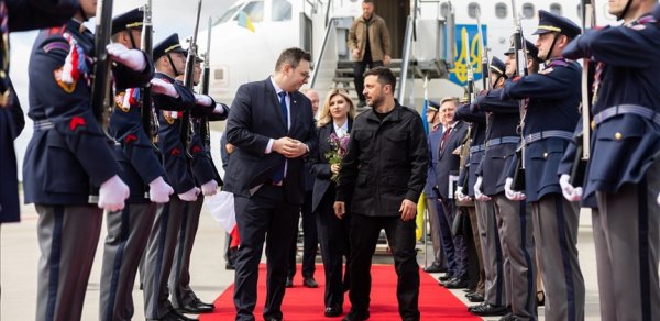 Ukrayna Prezidenti Çexiyada səfərdədir