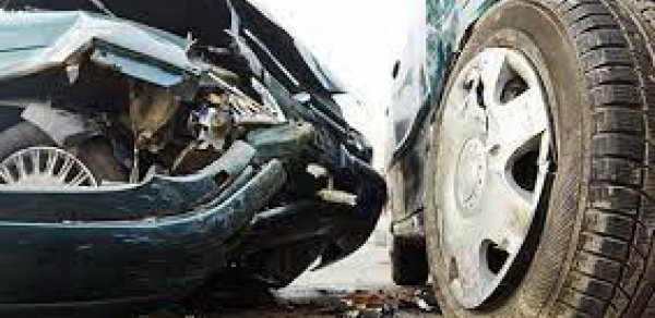 Bakıda minik avtomobili "Kamaz"la toqquşub, ölən və xəsarət alanlar var