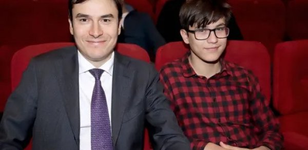 Məşhur rusiyalı teleaparıcının ailəsində faciə - 19 yaşlı oğlu öldü