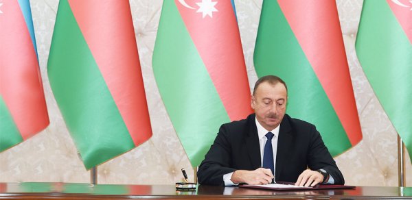 Prezident məhkəmələrə sədrlər təyin etdi
