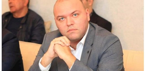 Tanınmış jurnalist xəbərdarlıq etdi: "Bu, cəmiyyətin mətbuata inamını sarsıdır"