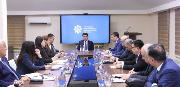 Medianın İnkişafı Agentliyində media subyektlərinin rəhbərləri ilə görüş keçirilib
