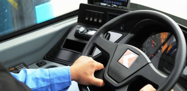 Bakıda avtobus sürücüsü sərnişini boğmağa çalışdı