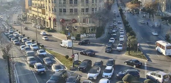 Bakıda bu yollarda sıxlıq var - SİYAHI