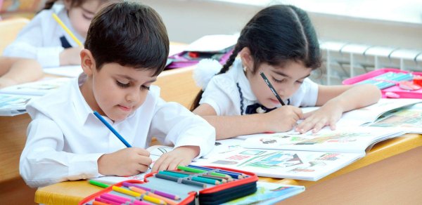 100 minə yaxın uşağın birinci sinfə qəbulu prosesi tamamlanıb