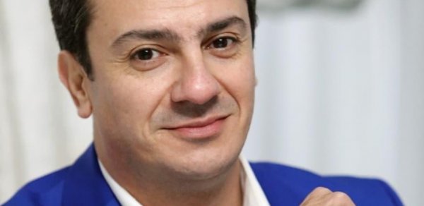 “Prezidentimizin bu mükafatı mənə böyük stimuldur” - Əməkdar artist