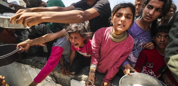 UNRWA: Qəzzada görülməmiş aclıq mövcuddur