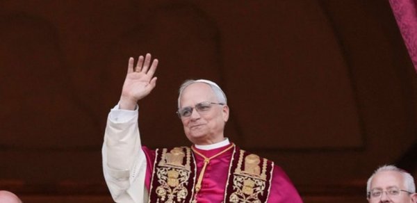 Yeni Roma Papası ilk ayini keçirib