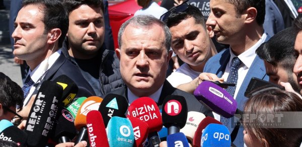 XİN başçısı: AZAL-ın təyyarəsinin qəzaya uğramasına dair Rusiya ilə təmaslar davam edir