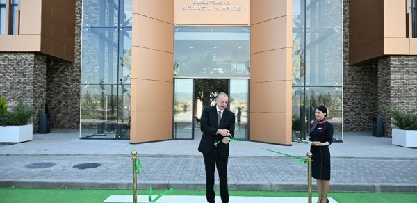 İlham Əliyev Ağdam Dəmir Yolu və Avtovağzal Kompleksinin açılışında iştirak etdi