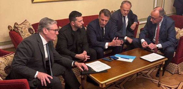 Ukrayna 30 günlük atəşkəsə hazır olduğunu bəyan edib