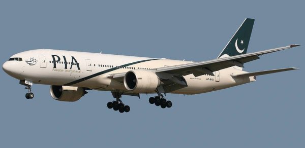 Pakistan hava məkanını açdı