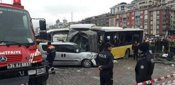 İstanbulda metrobus qəzasında yaralananların sayı 48-ə çatıb, ölən var