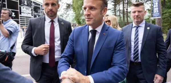 Makron: Putinin danışıqlar təklifi ilk addımdır, lakin yetərli deyil