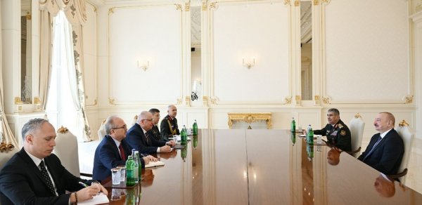 Azərbaycan Prezidenti Türkiyənin milli müdafiə nazirini qəbul edib