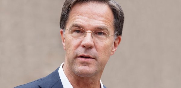 Rutte: PKK-nın özünü ləğv etməsi əhəmiyyətli hadisədir