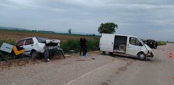 Avtobus park edilmiş avtomobilə çırpıldı, yaralılar var