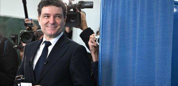 Rumıniyanın yeni prezidentinin adı məlum olub