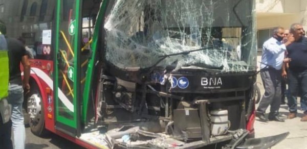 Bakıda iki sərnişin avtobusu toqquşub: xəsarət alanlar var