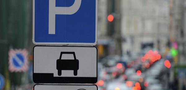 Bakıda parklanma məntəqələrinin sayı azaldılıb