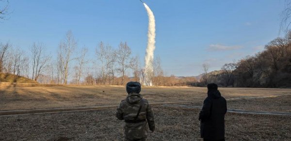 Cənubi Koreyadan xəbərdarlıq: Şimali Koreya qanadlı raketlərdən istifadə edib