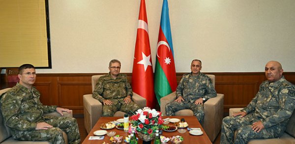 Hikmət Mirzəyev ordu generalı ilə görüşdü - FOTOLAR
