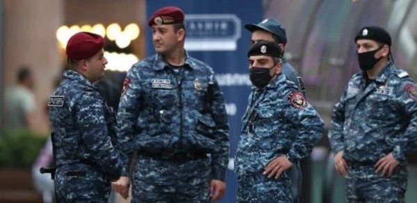 Ermənistanda dövlət xidmətinin əməkdaşı 590 min dollar oğurluğuna görə həbs edilib